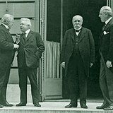 Los líderes de las grandes potencias en la Conferencia de Paz de París: Woodrow Wilson (Estados Unidos), David Lloyd George (Gran Bretaña), Vittorio Emanuele Orlando (Italia), y Georges Clemenceau (Francia)