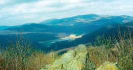 Горный массив вулканического происхождения
