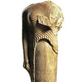 Греческая архаическая скульптура девушки (6-е столетие до Р.Х.)