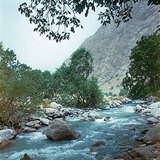 帕米爾山脈的山間溪流