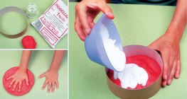 Оттиск кисти руки из гипса