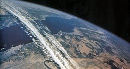 Высотное струйное течение над Красным морем
