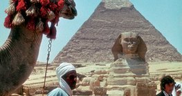 السياحة عند أهرامات الجيزة