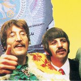 Члены группы Beatles: Джордж Харрисон (вокал, гитара), Джон Ленон (вокал, гитара), Ринго Старр (ударные инструменты). Пол Маккартни ( вокал, бас-гитара)
