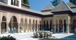 Patio de los Leones en la Alhambra