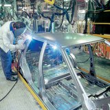 Сборочный цех автозавода Magyar Suzuki (Венгерское Suzuki)