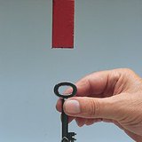 Под влиянием магнитного поля железо приобретает свойства магнита