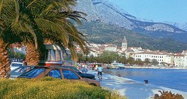 La costa mediterránea de Dalmacia es un destino turístico popular