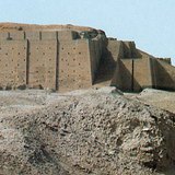 Ziggurat của Ur (thế kỷ 21 trước Công nguyên, Mesopotamia)