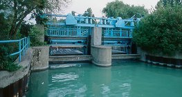 بوابة السد