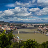Budapešť s Dunajem v pozadí