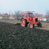 Вспашка земли на Большой Венгерской низменности