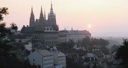 Pražský hrad při východu slunce