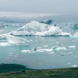 Рождающиеся айсберги в Исландии