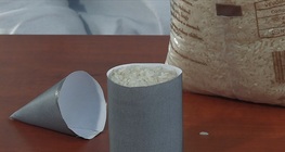 ¿Cómo se relaciona el volumen de un cilindro con el de un cono?